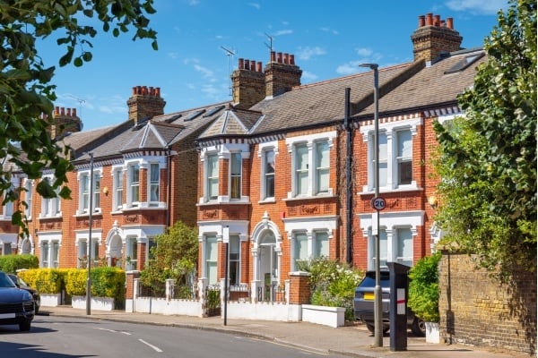 Investing In UK Property: The Fundamentals for Expats and Non-Residents