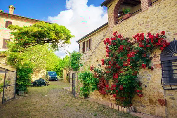 What is the best way to find a property in Italy?