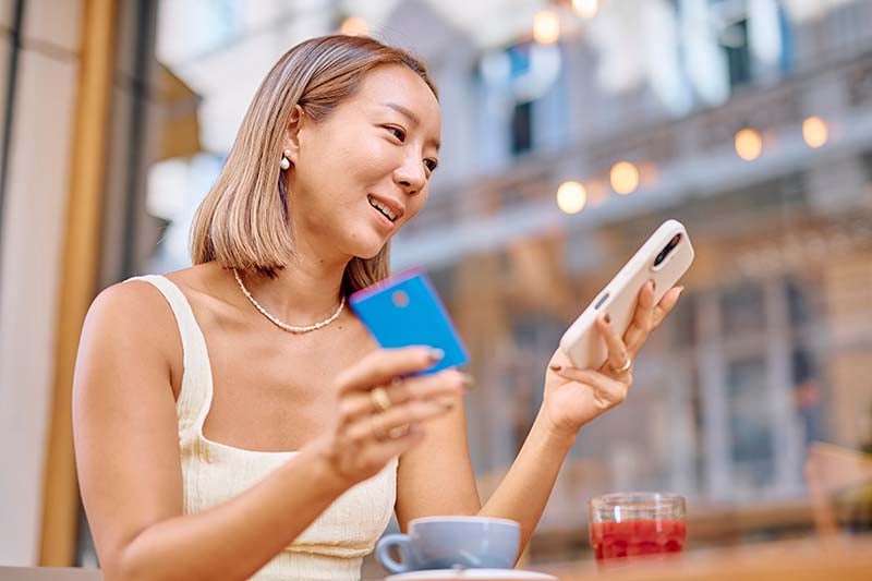 Expat banking tips: How to manage money when moving abroad